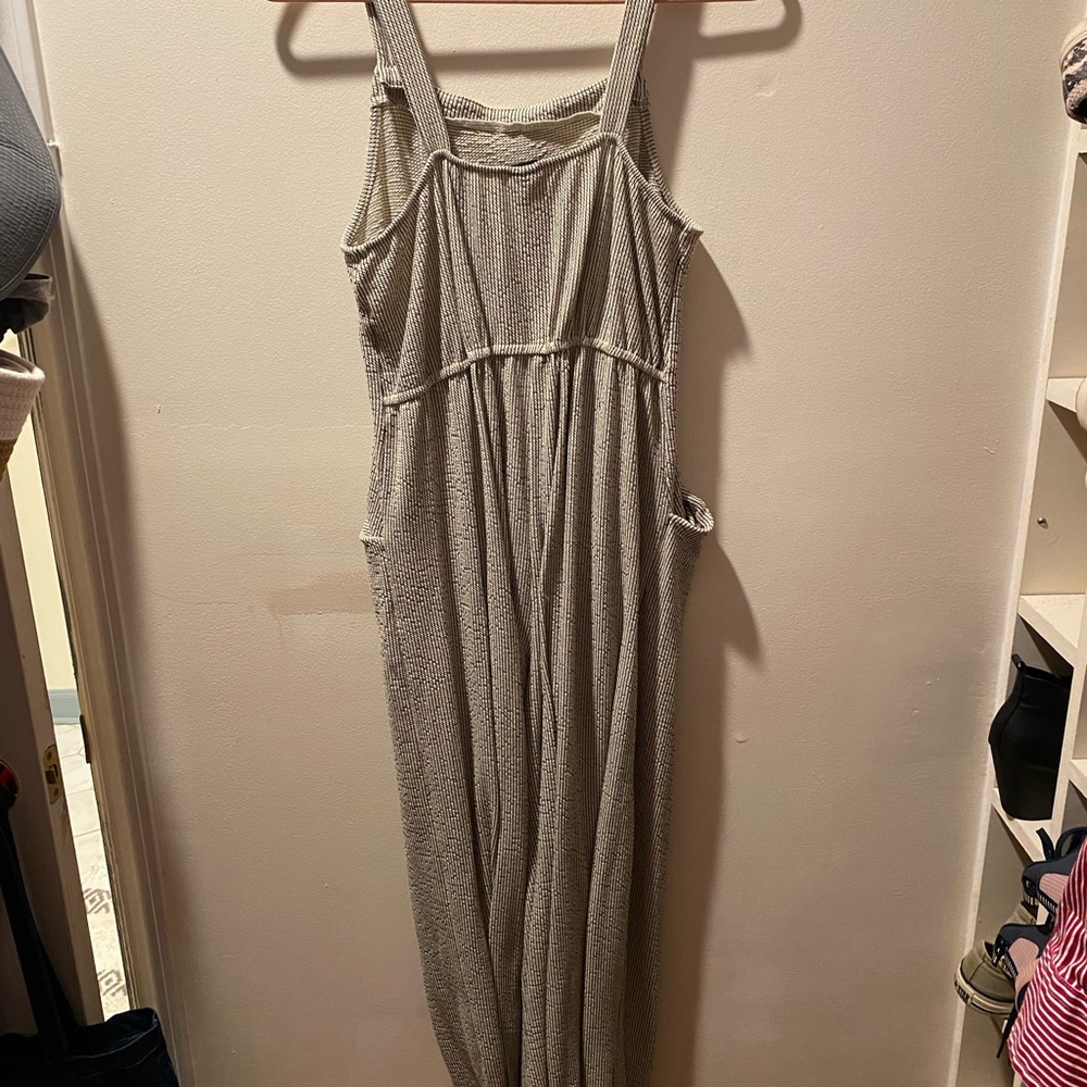 Wide leg jumpsuit/overalls - Picture 4 of 11